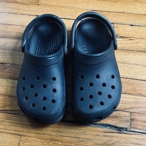 Black Crocs